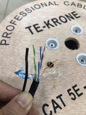 Cáp mạng TE-KRONE Cat5E Copper ngoài trời có sợi dây thép cường lực