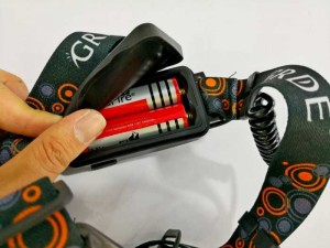 Dùng 2 Pin Sạc Litihum-ion cực khủng: 4.2V-7800mAh