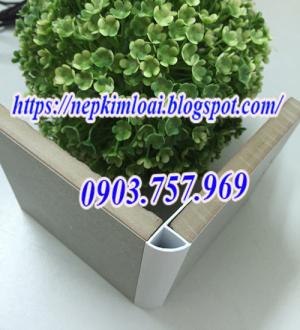 Nẹp ốp góc