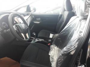 Toyota Hilux mới với 2 phiên bản MLM số tự động 1 và 2 cầu