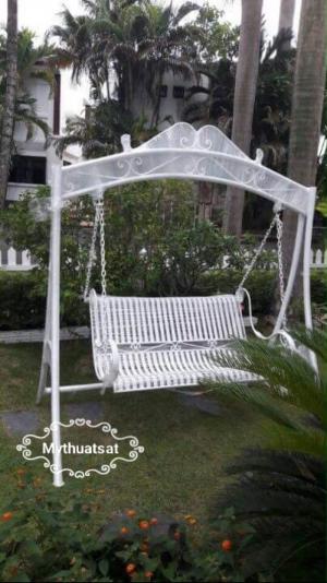 Ghế xích đu sắt mỹ thuật sân vườn