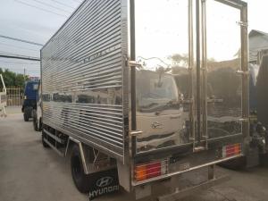 Xe tải IZ65 gold 3t5 thùng Kín dài 4m3