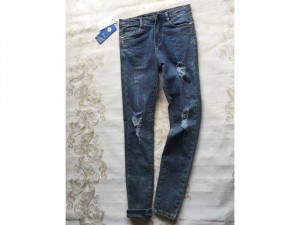 Xưởng chuyên sỉ quần Jean nữ rách ống ôm