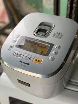 Nồi cơm cao tần IH 1LIT PANASONIC SR-SU105 có ly nước bù ẩm còn mới