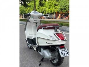 Vespa prima đẹp , đời cao , máy êm,