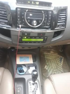 Bán Toyota Fortuner V 2.7AT màu xám số tự động máy xăng 1 cầu sản xuất 2013 xe đẹp
