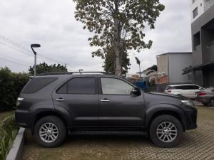Bán Toyota Fortuner V 2.7AT màu xám số tự động máy xăng 1 cầu sản xuất 2013 xe đẹp