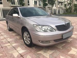 Bán Em Toyota Camry 3.0 tự động 2005 màu vàng cát xe chạy rất êm.