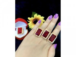 Nhẫn Nam Đính Hạt Đỏ Xi Mạ