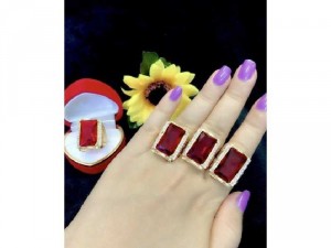 Nhẫn Nam Đính Hạt Đỏ Xi Mạ