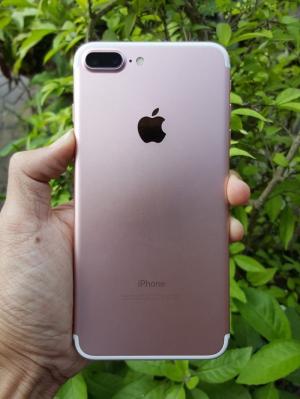 Rước iPhone 7 Plus 128G hồng đi dạo phố Noel
