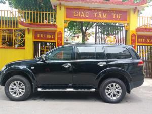 Bán xe Mitsubishi Pajero 2016 số sàn máy dầu màu Đen vip