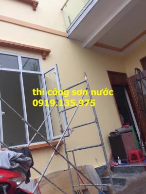 thi-cong-son-nuoc-can-ho-o-quan-3