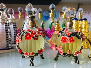 Tìm kiếm Đối Tác Phân phối Tinh Dầu Nước Hoa Dubai