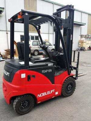 Xe điện ngồi lái 1600kg cao 3 mét