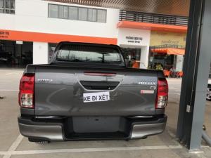 Hilux 2.4At 1 Cầu Màu Xám Đậm Mới 100%