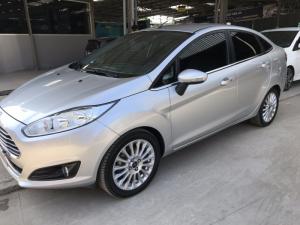 Bán Ford Fiesta Titamium sedan 1.5AT màu bạc số tự động sản xuất 2015 biển tỉnh đi đúng 63000km