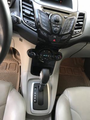 Bán Ford Fiesta Titamium sedan 1.5AT màu bạc số tự động sản xuất 2015 biển tỉnh đi đúng 63000km