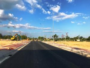 đường trải nhựa 13m