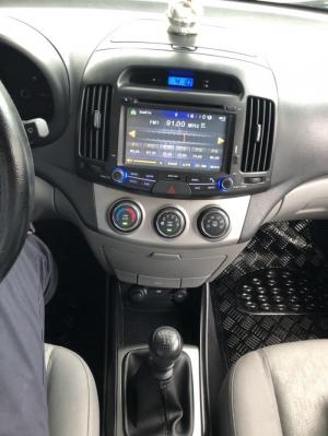 Bán Hyundai Avante 1.6MT màu trắng số sàn sản xuất 2014 biển tỉnh đi 68000km