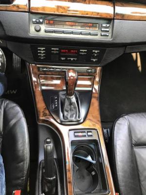 Gia đình cần bán xe BMW X5, sx2007, màu bạc, xe còn mới tinh gia đình sử dụng