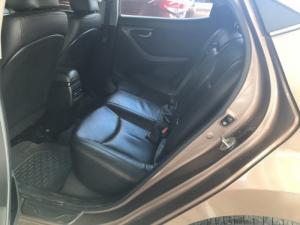 Cần bán Hyundai Elantra 1.8 AT 2015 , còn TL , có hỗ trợ trả góp