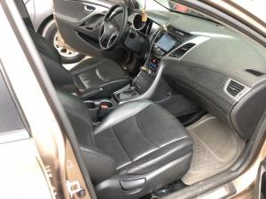 Bán Hyundai Elantra 1.8AT màu nâu titan số tự động nhập Hàn Quốc 2015 xe đẹp