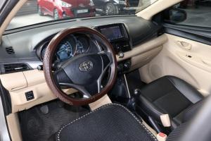 Bán Toyota VIOS E 1.5MT màu bạc số sàn sản xuất 2016 biển Sài Gòn đi 63000km