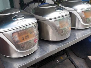 Nồi cơm ih cao tân sanyo 1l ap suất bi