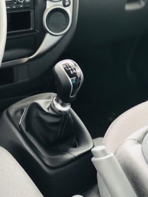 cần số xe du lịch