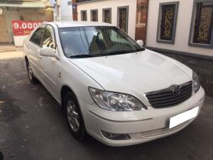 Lên đời cần bán lại xe Camry 2003, số sàn, màu trắng tinh