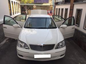 Lên đời cần bán lại xe Camry 2003, số sàn, màu trắng tinh