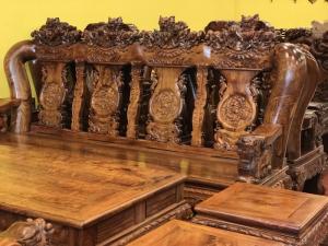 Bộ bàn ghế chạm lân tay 20 hàng đẹp