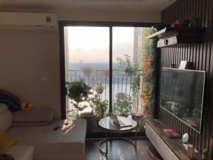 Bán gấp căn hộ 112m2 view cực đẹp ban công hương Nam có bao phí