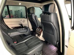 Ranger Rover Supercharged 5.0 model 2014 màu trắng