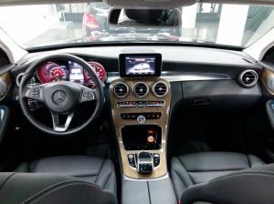 Chính chủ cần bán Mercedes C250 2018 màu Đen chạy lướt