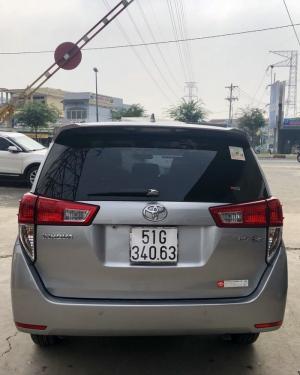 Innova 2.0E 2017, màu bạc, xe cá nhân, xe cực đẹp