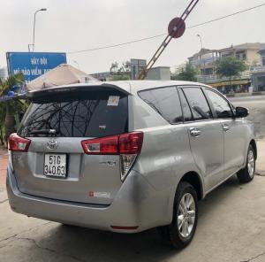 Innova 2.0E 2017, màu bạc, xe cá nhân, xe cực đẹp
