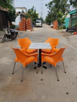 Bàn ghế cafe nhựa đúc mẫu mới chân inox phi 27