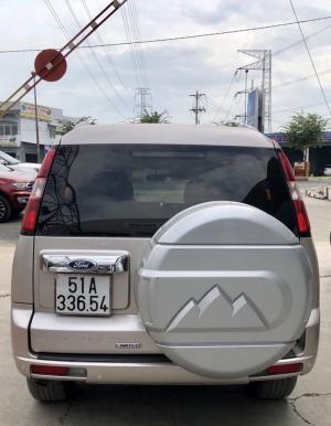 Hãng Ford cần thanh lý Everest số tự động máy dầu sx2012