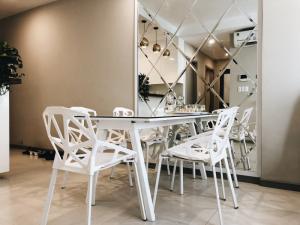 Căn hộ 80m² 2PN full nội thất The Gold View Q.4