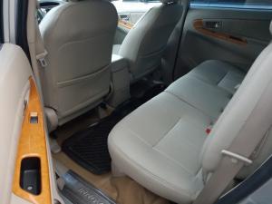 Bán xe Innova V sx 2009 màu bạc, giá giảm đặc biệt