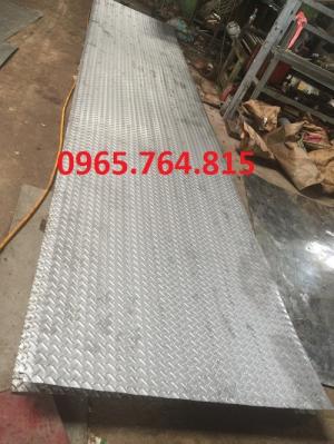 Thép đục lỗ, tấm chống trượt, lưới inox lỗ tròn, giá lưới thép đột lỗ