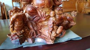 Tượng di lặc đứng tứ linh