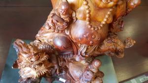 Tượng di lặc đứng tứ linh