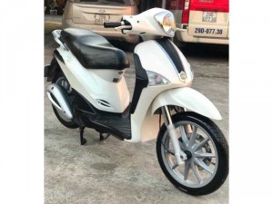 Liberty ie 2012 màu trắng trẻ trung cực đẹp.- Biển Hà Nội.