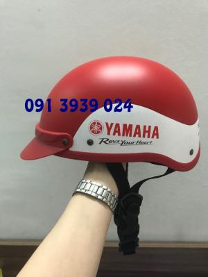 Báo giá đặt in mũ bảo hiểm làm quà tặng tết cho khách hàng