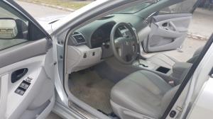 Toyota Camry GL 2.4 màu bạc xe nhập khẩu