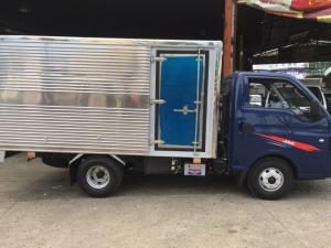 có cửa hông nếu thùng kín