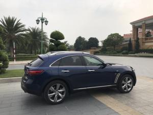 Bán Infiniti QX70 Nhập Nhật 2016 bản 3.7 tự động xanh đen duy nhất sài gòn.
